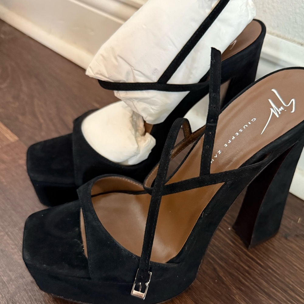 Giuseppe Zanotti Black Suede Platform Heels - Picture 4 of 4